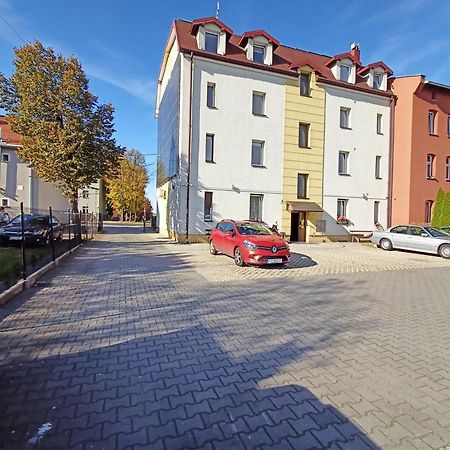 Apartament Pod Radiostacja -Gliwice Tarnogorska, Parking Free, Klimatyzacja Luaran gambar