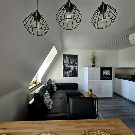 Apartament Pod Radiostacja -Gliwice Tarnogorska, Parking Free, Klimatyzacja Luaran gambar